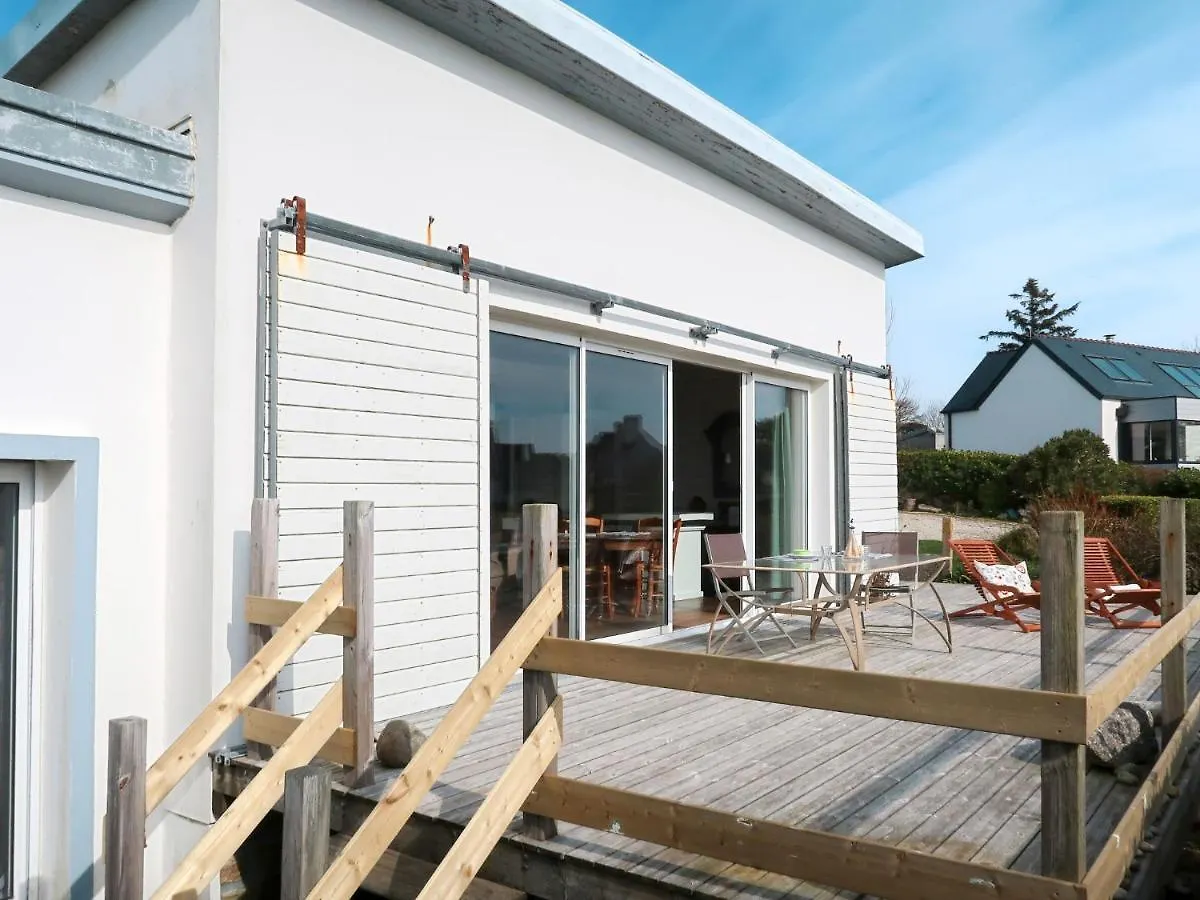 Holiday Home Maison d'en haut - LDT104 Lanildut France