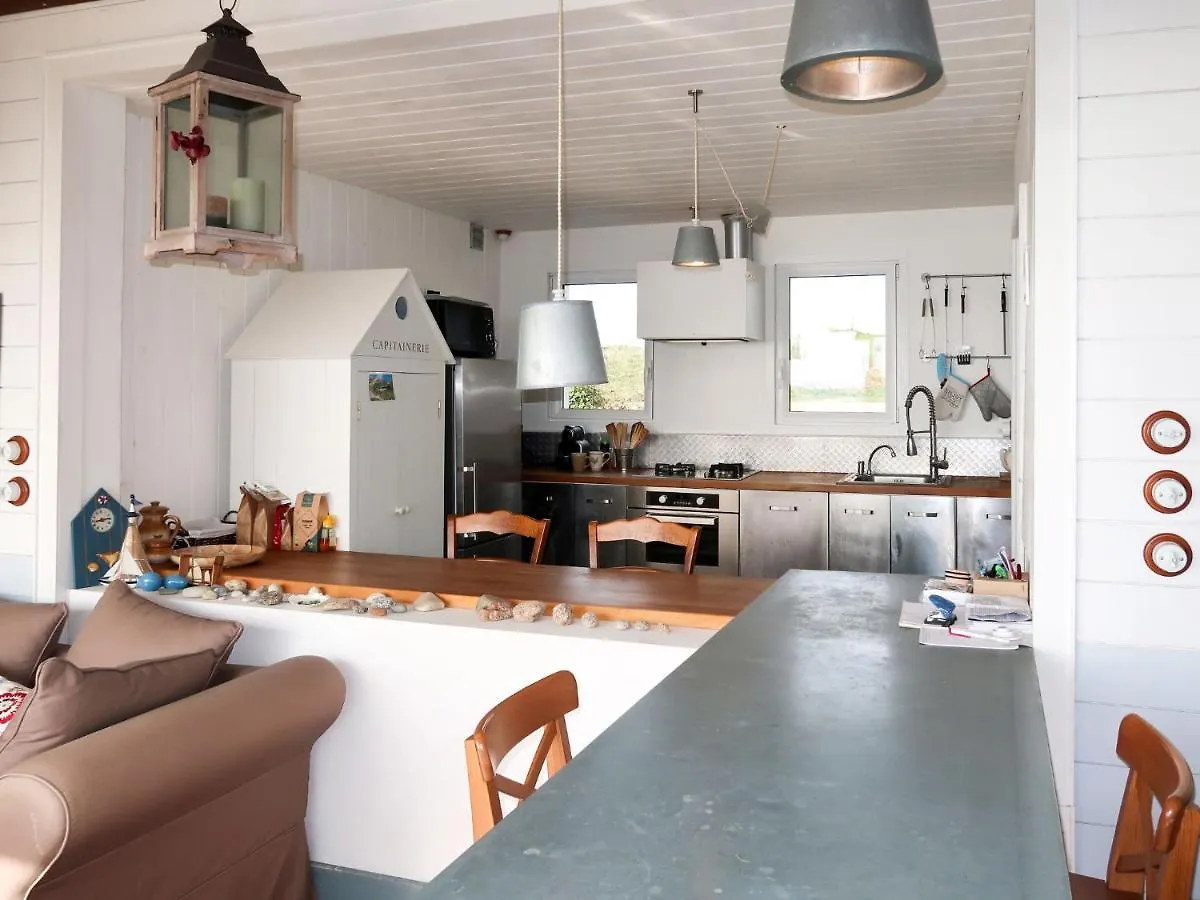 Holiday Home Maison d'en haut - LDT104 Lanildut France