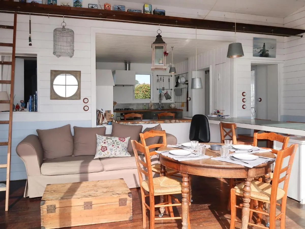 Holiday Home Maison D'En Haut - Ldt104 By Interhome Lanildut